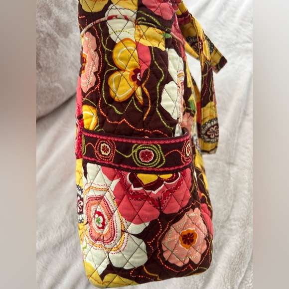 Floral Quilted Tote Bag by Vera Bradley, great condition - Picture 3 of 11